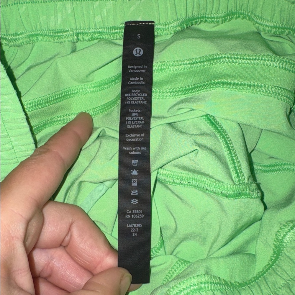 Lululemon • Men’s Pace Breaker 5” Linerless Reflective Athletic Shorts Small - Picture 6 of 11